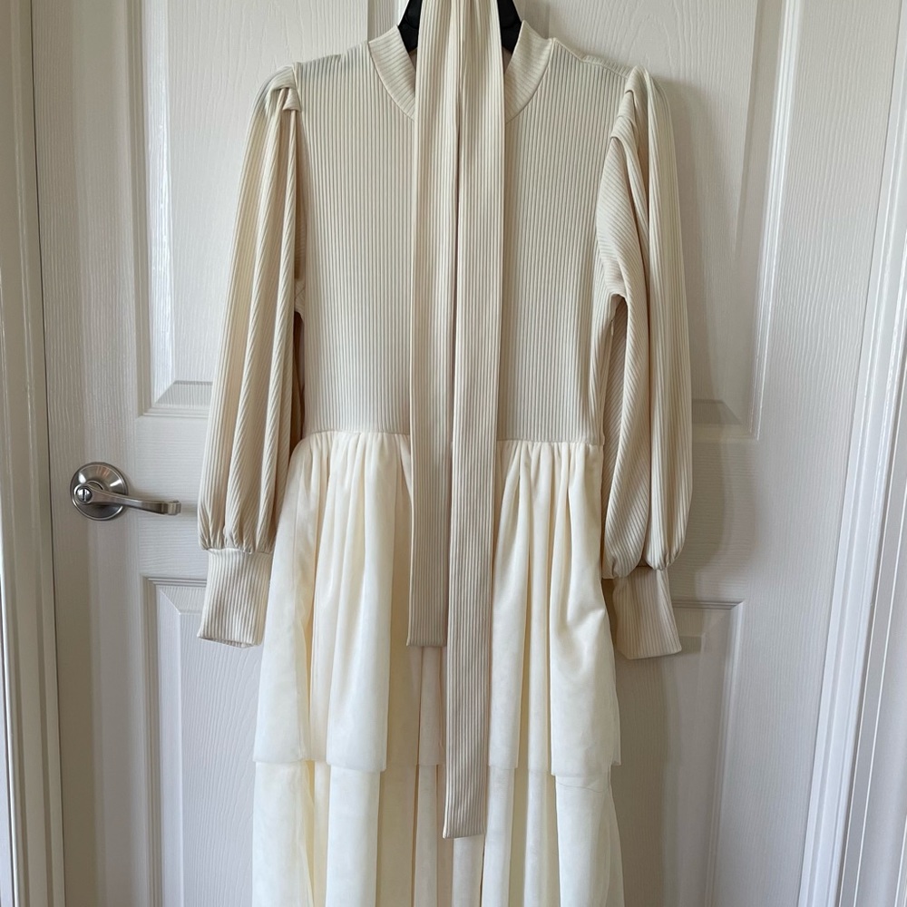 Ivy City Co dress size Small